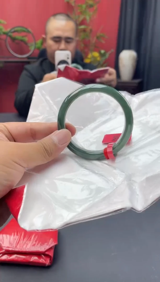 未镶嵌手镯翡翠10