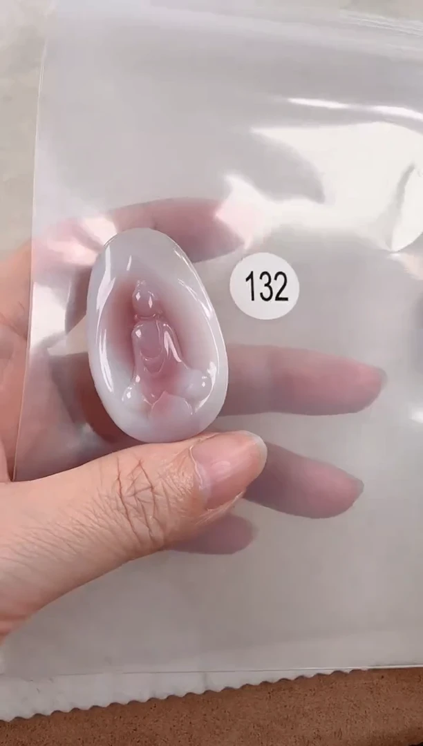 未镶嵌玛瑙/玉髓珠宝半成品平**生原矿无优化无胶裂白玉观音吊坠