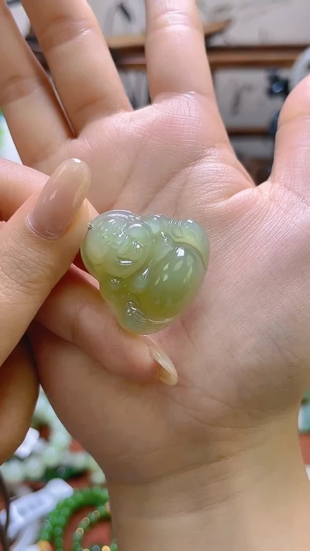 颈饰未镶嵌和田玉约30*30mm佛公吊坠