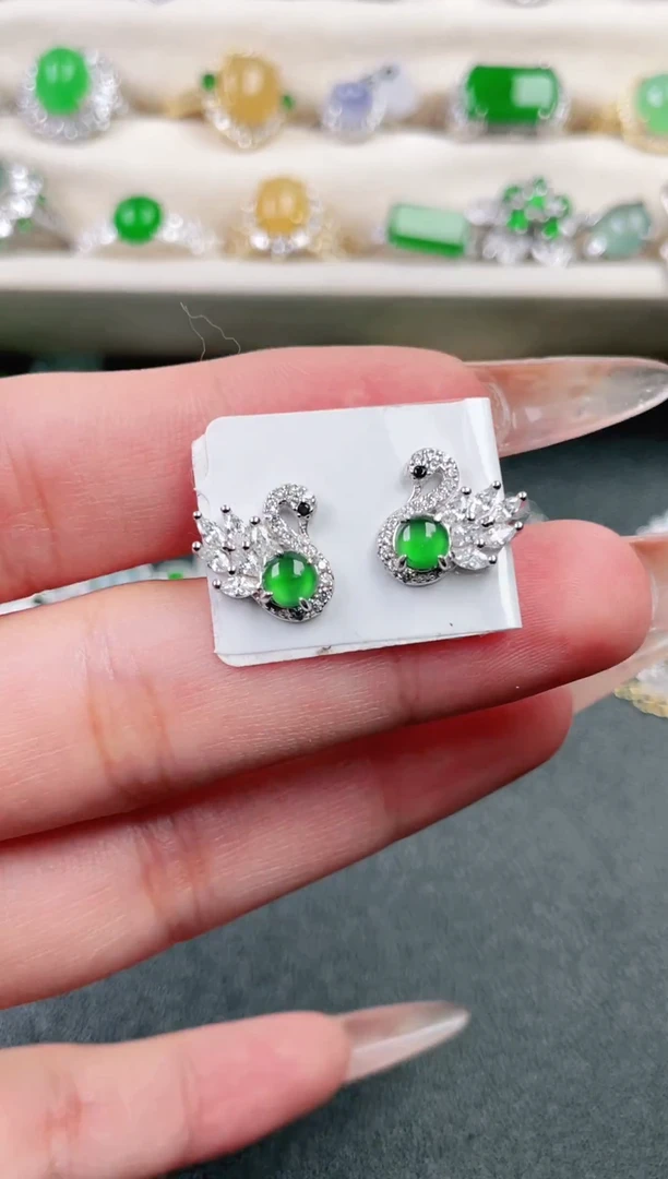 银S925镶嵌翡翠耳饰天鹅