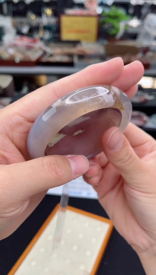 【闪购商品】石英质玉手镯未镶嵌61圈口（赠品镯心）344203