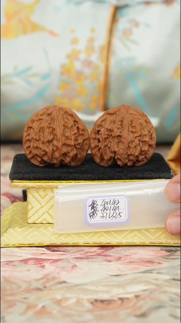 【闪购商品】文玩核桃把件苹果园