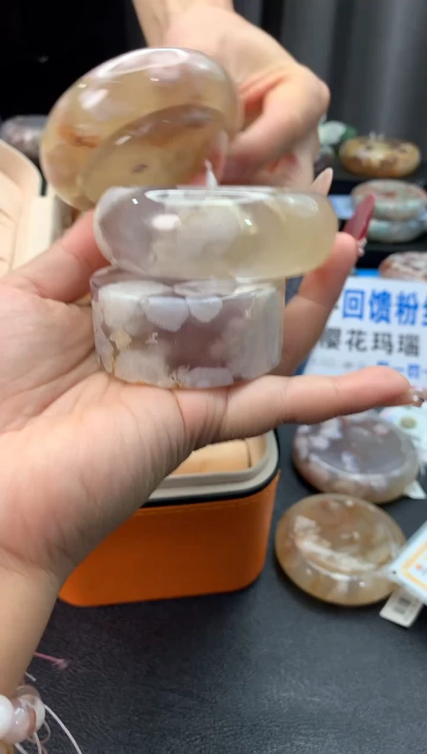 未镶嵌手镯石英质玉（56-57圈口）赠送镯心