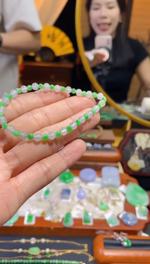 颈饰未镶嵌翡翠假一赔三