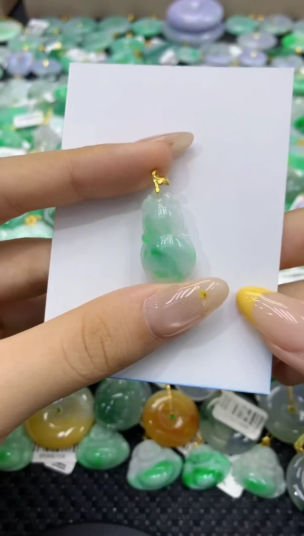 颈饰未镶嵌翡翠天然缅甸翡翠A货
