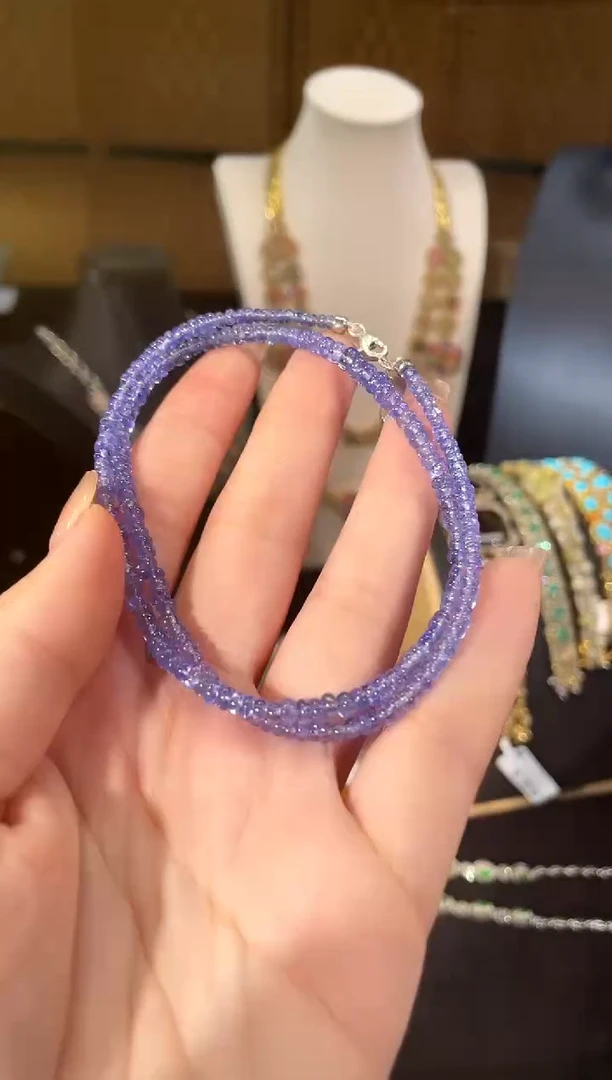 未镶嵌颈饰坦桑石珠串