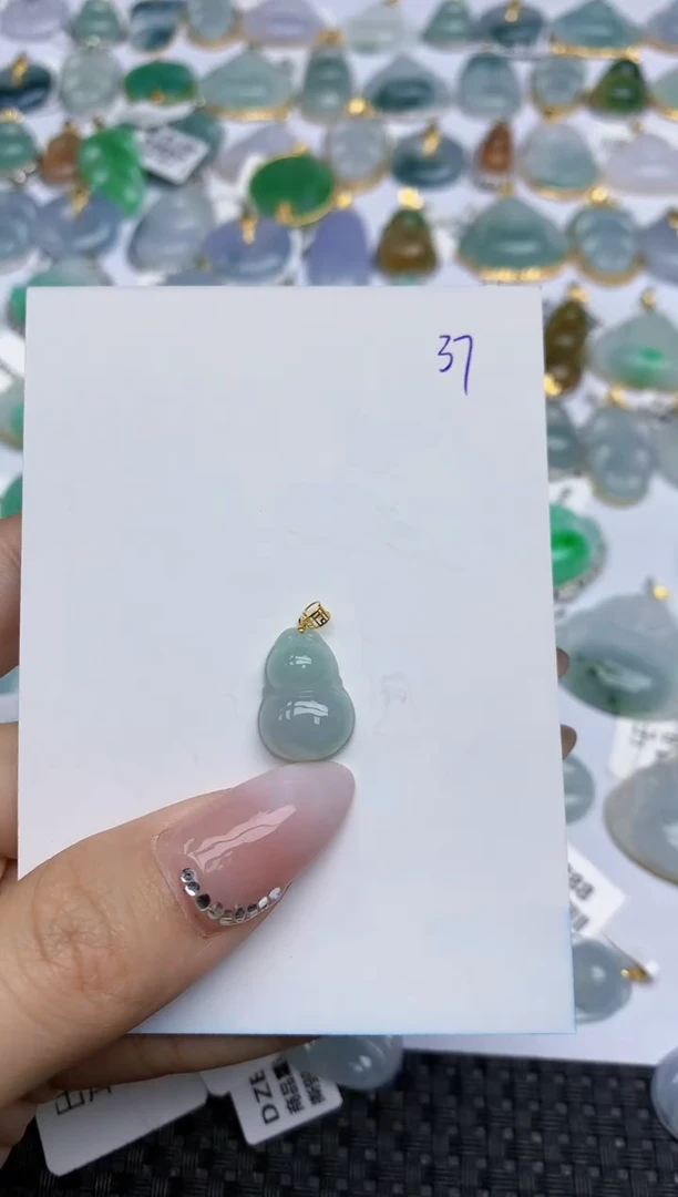 【闪购商品】翡翠颈饰18K金镶嵌天然翡翠A货