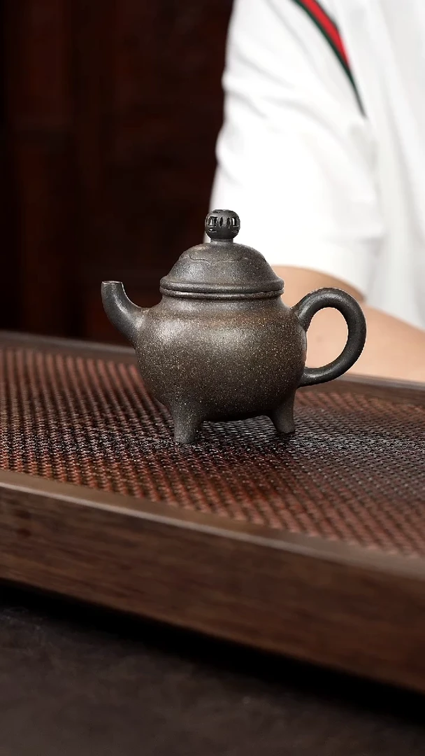 茶壶紫砂岩中泥三足如意