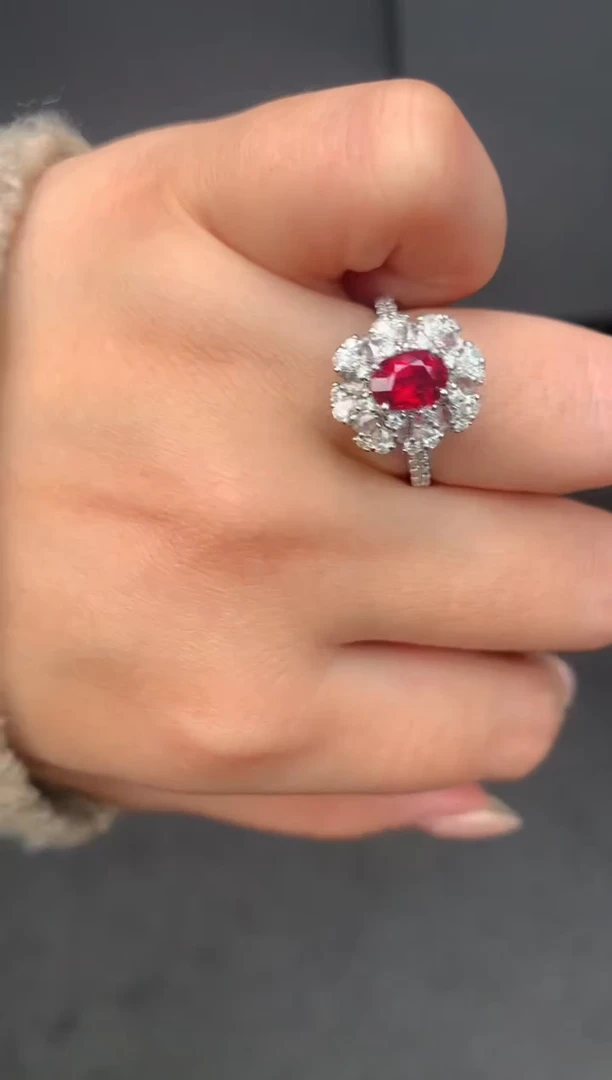 【闪购商品】红宝石戒指18K金镶嵌1.31克拉红宝石戒指