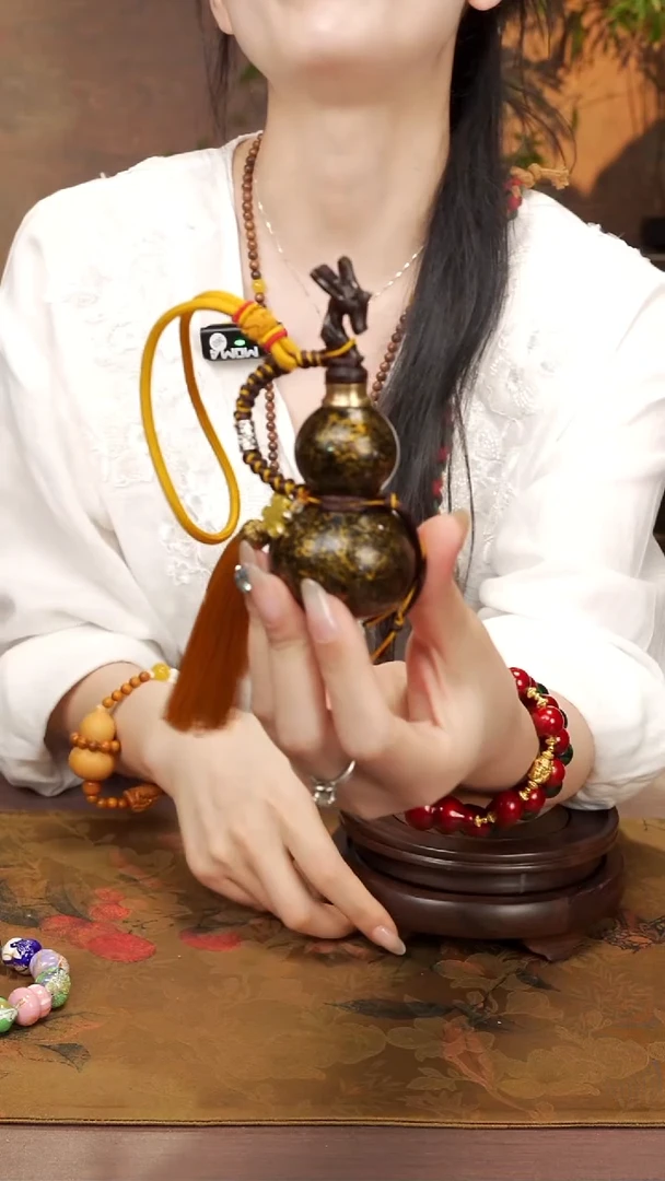 135--大漆开口小葫芦----168