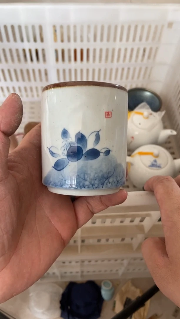 杯无运费险有瑕疵的摄影的产品有使用过的痕迹有点脏介意勿拍