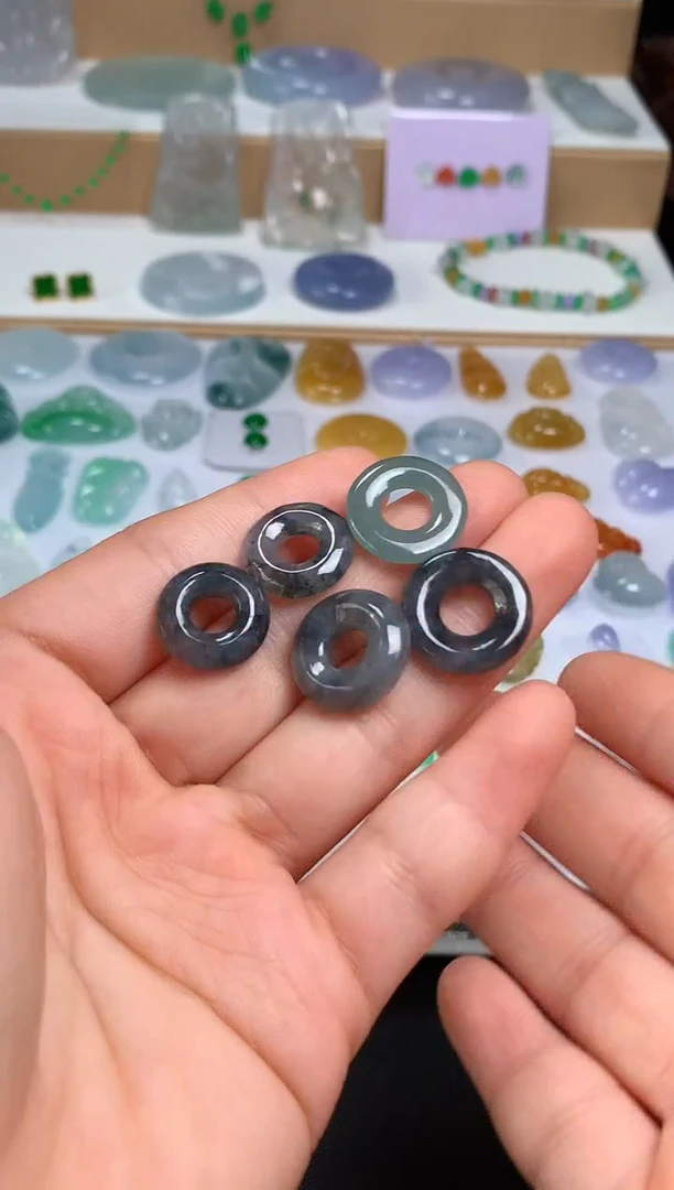 定制翡翠未镶嵌甜甜圈