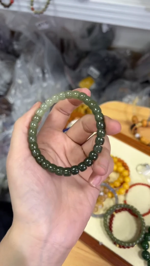 【闪购商品】和田玉手链未镶嵌和田玉渐变精工直切手链