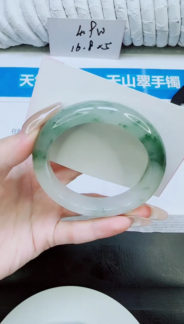 未镶嵌手镯石英质玉326/54