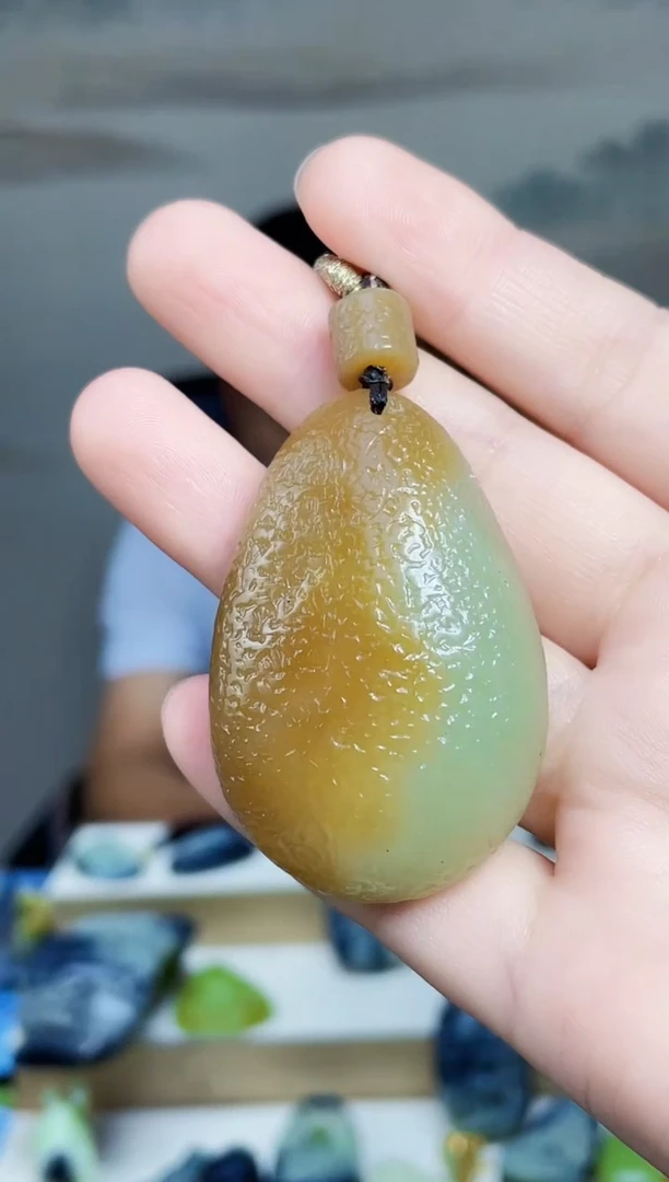 和田玉未镶嵌颈饰1