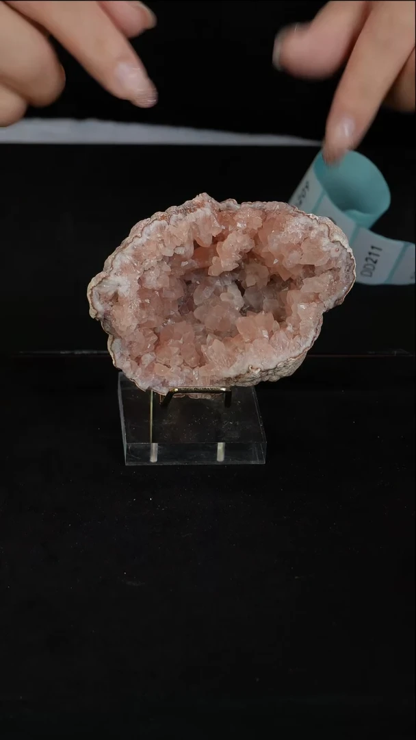 未镶嵌珠宝半成品水晶粉晶洞D208