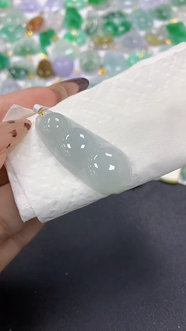 颈饰18K金镶嵌翡翠a货假一赔三支持复检百元上9元证书费自理