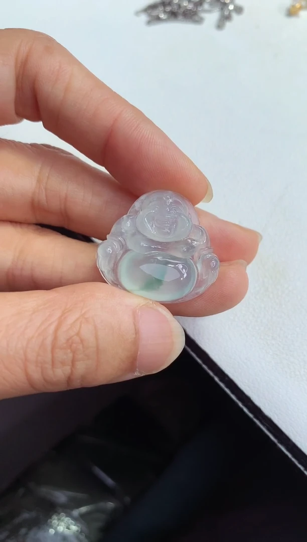 颈饰未镶嵌翡翠佛公