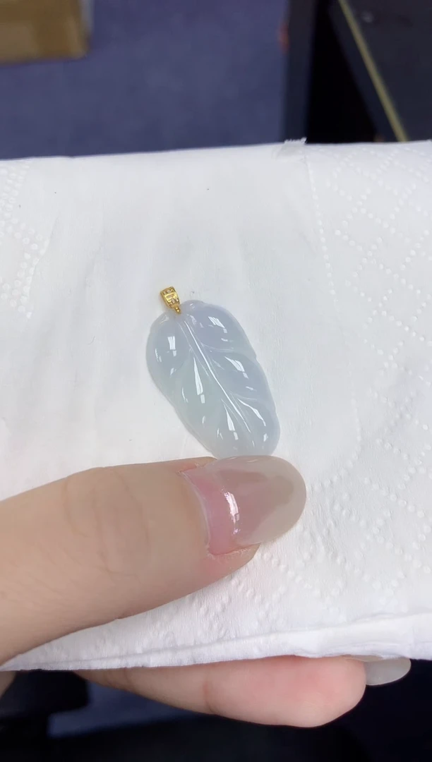 翡翠18K金镶嵌颈饰天然缅甸翡翠A货