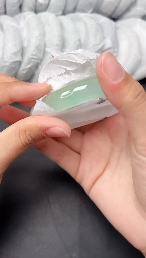 精品手镯，一物一拍U022