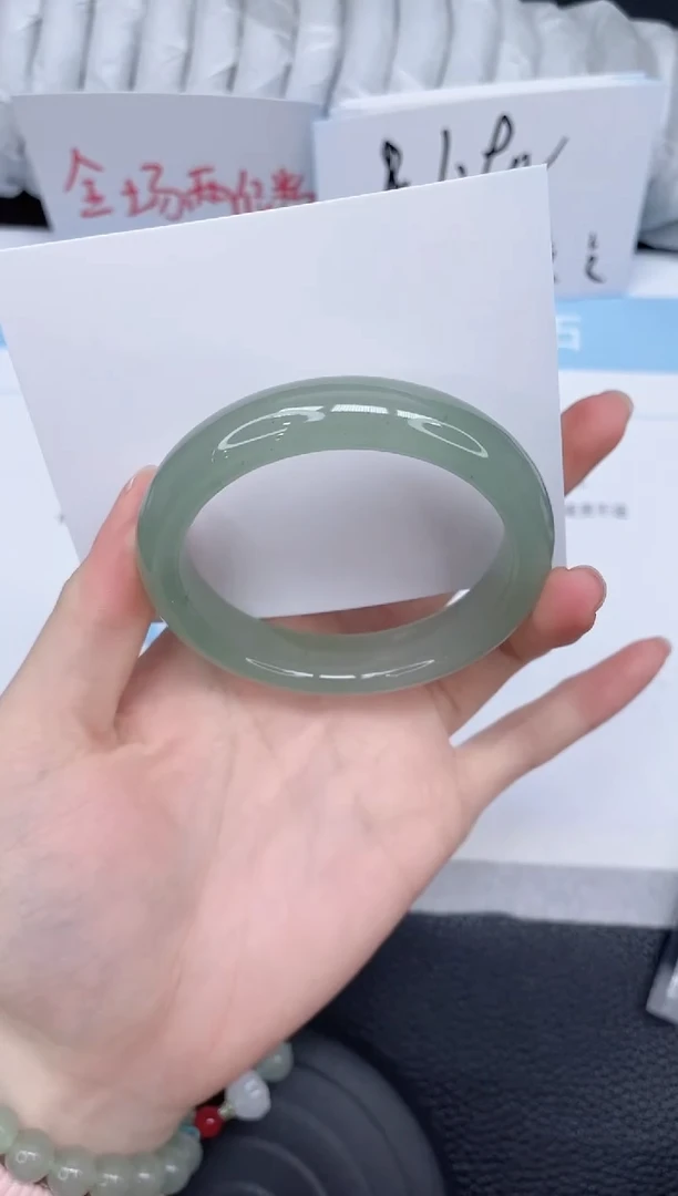 未镶嵌手镯石英质玉189-52.7