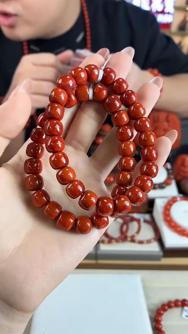 未镶嵌瓦西牛血老型手串11mm南红玛瑙（多样式发其一）