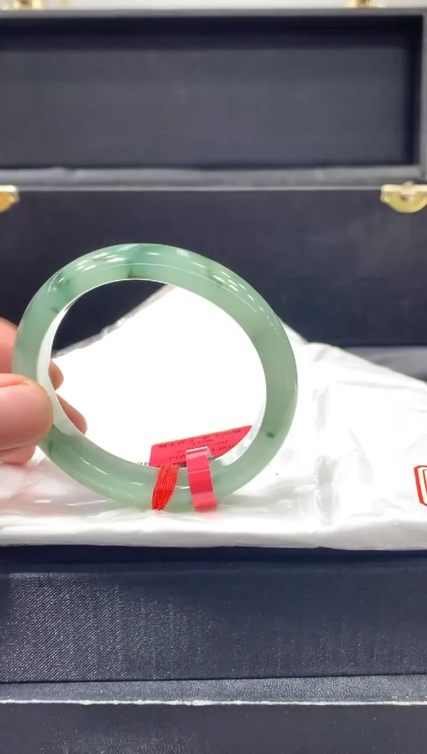 未镶嵌手镯翡翠翡翠手镯