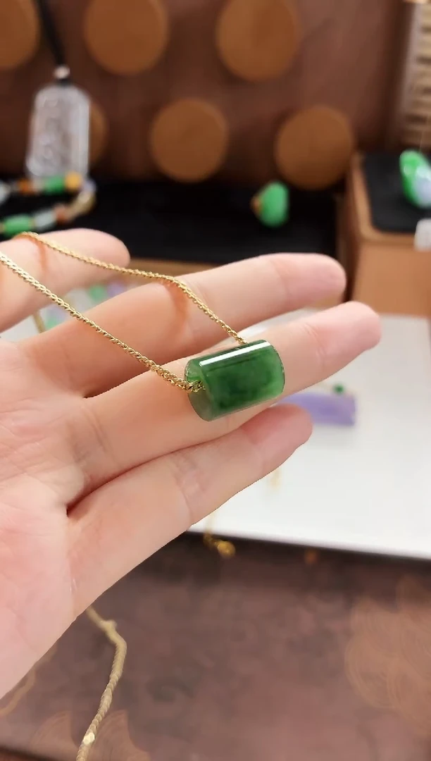 吊坠(不含链)未镶嵌翡翠吊坠