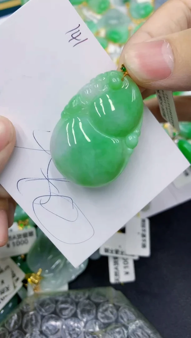 颈饰18K金镶嵌翡翠111111111111111