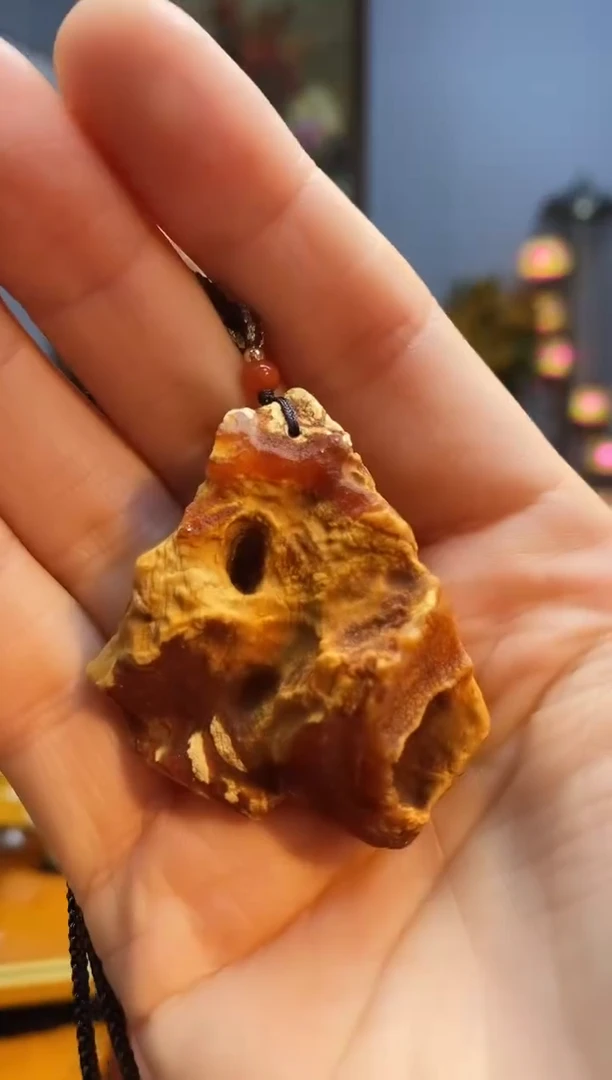 琥珀颈饰未镶嵌挂件