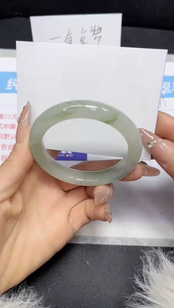 【闪购商品】石英质玉手镯未镶嵌112