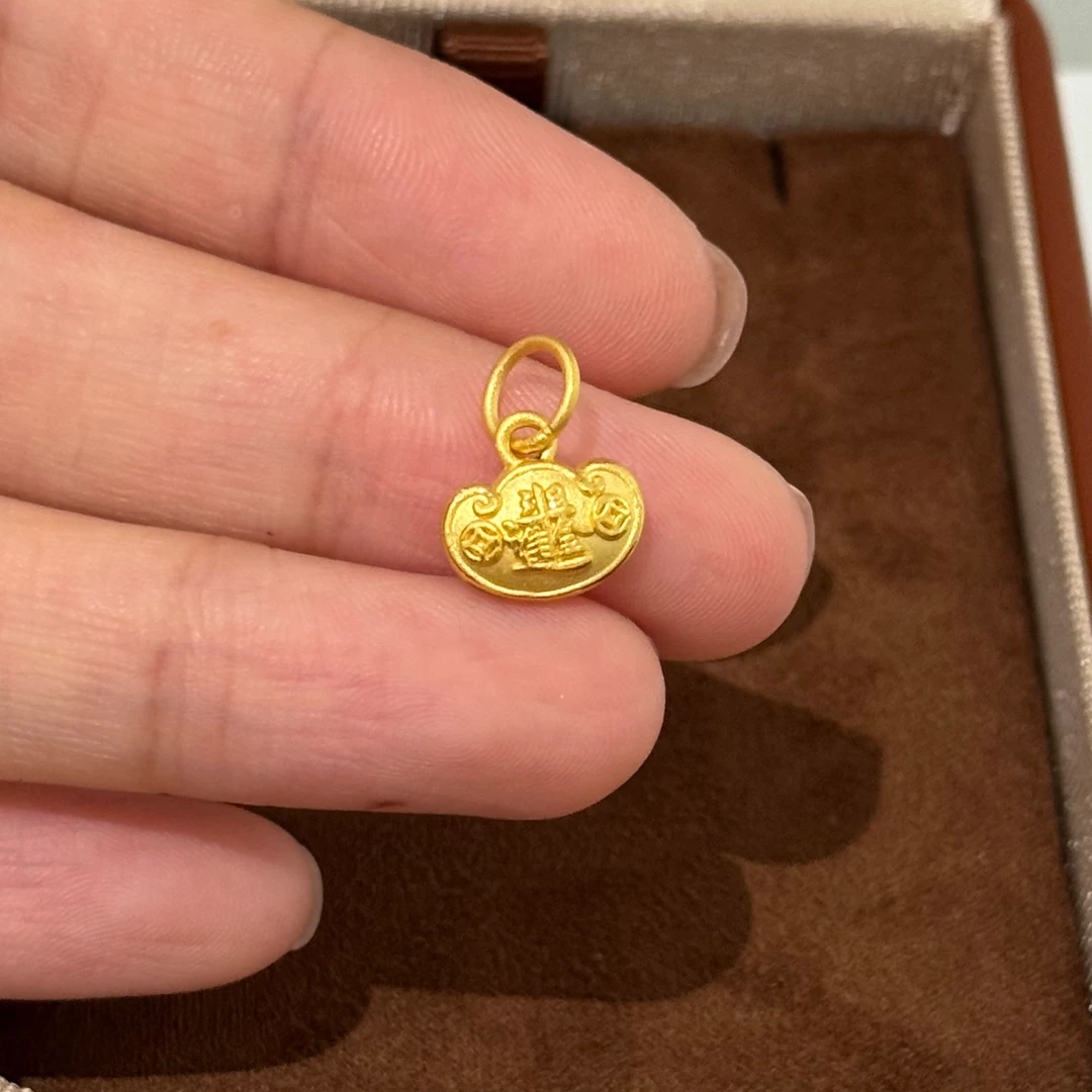 贝贝黄金 足金999 日进斗金祥云提溜 素金 吊坠 103