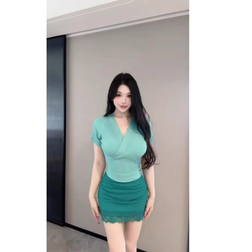 纯欲性感V领交叉气质修身显瘦上衣女高腰蕾丝拼接短裙两件套装