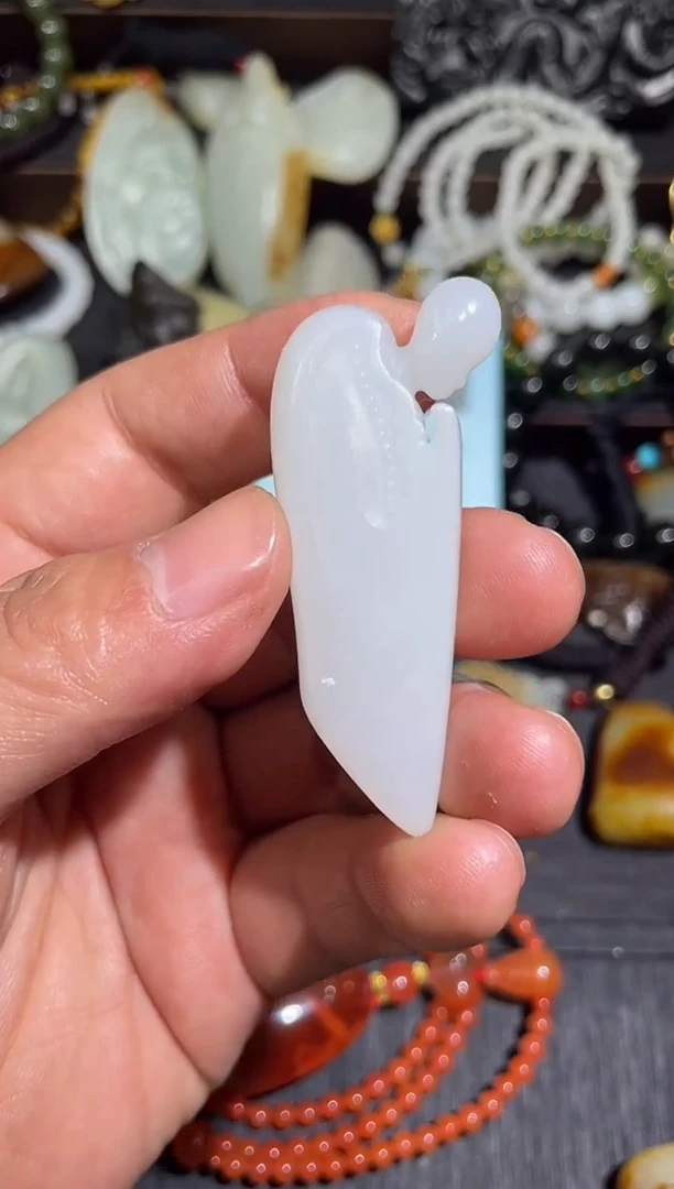 吊坠(不含链)未镶嵌和田玉（白玉）巴沙料问道