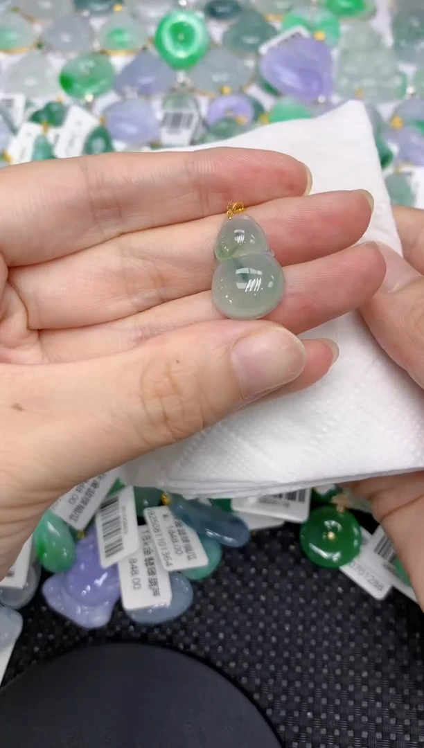 颈饰18K金镶嵌翡翠1111111