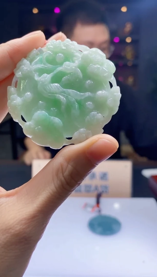 翡翠未镶嵌颈饰SHS0612010