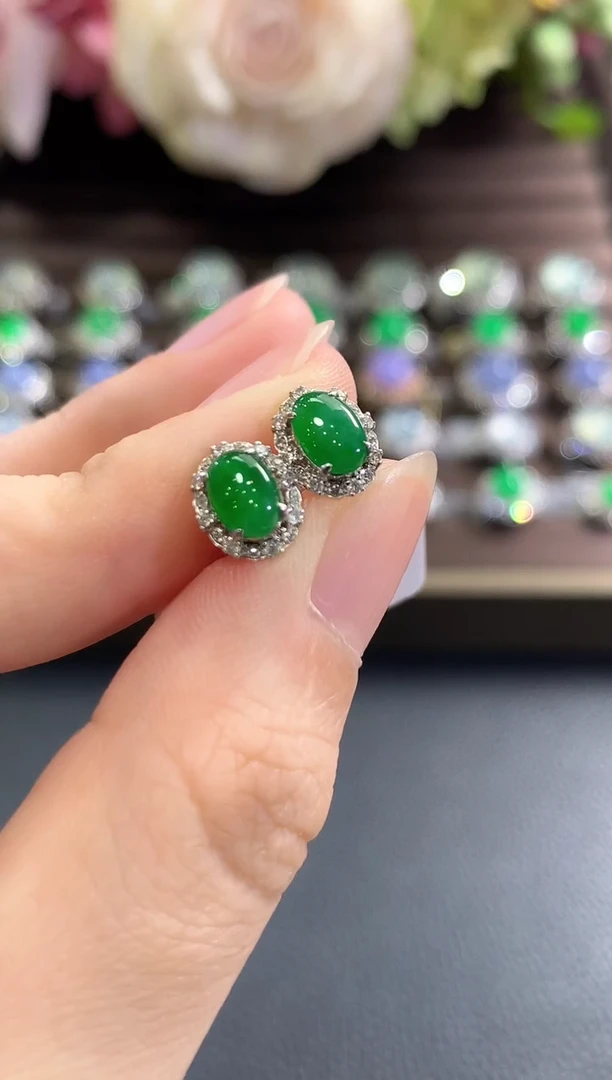 18K金镶嵌翡翠耳饰b55