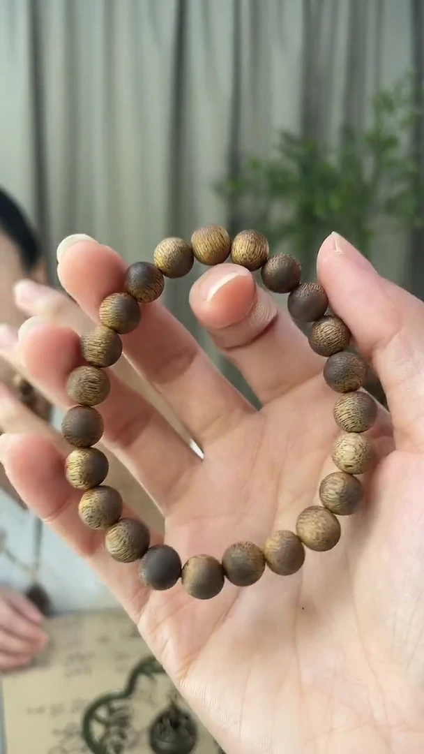 沉香手串（古色古香）沉香手串
