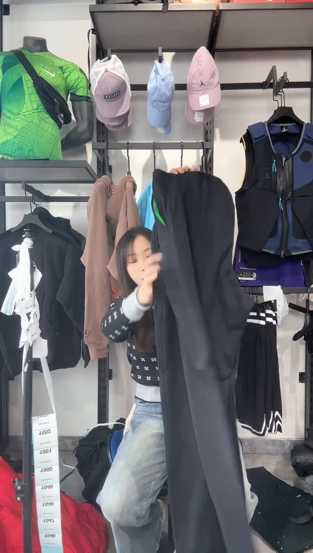 1546编码 耐克卫衣服饰过款为准 尺码