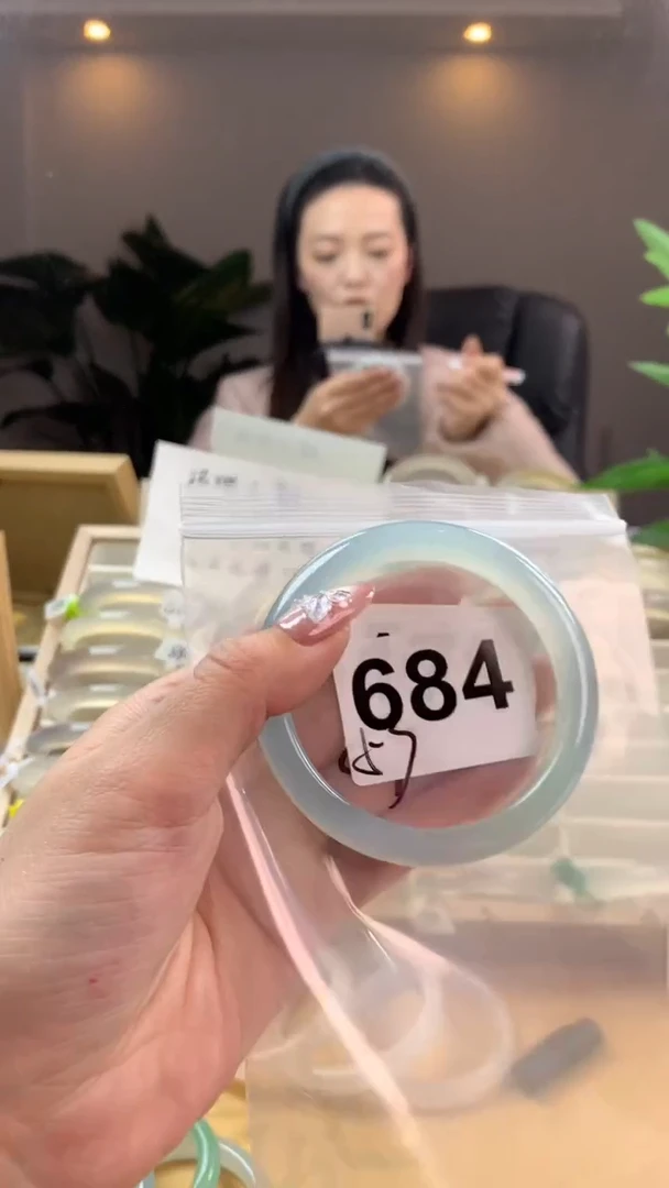 【闪购商品】玛瑙/玉髓手镯未镶嵌684