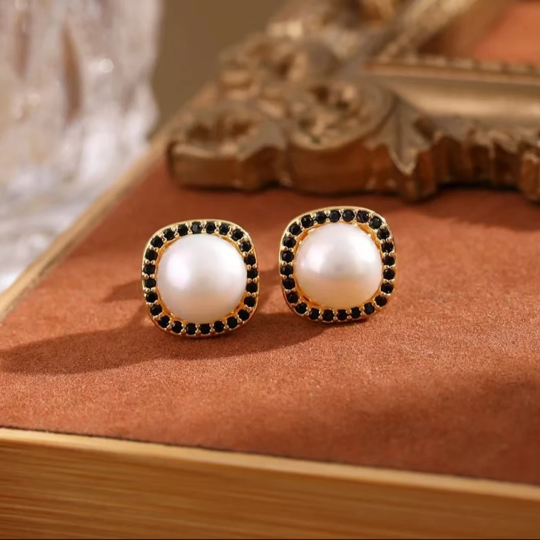 铜合金合成锆石耳饰 D10359---经典百搭时尚黑色气质耳钉