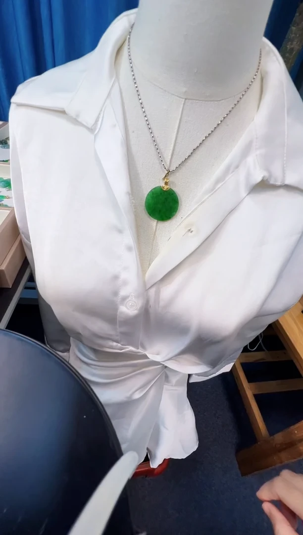 翡翠18K金镶嵌吊坠(不含链)980