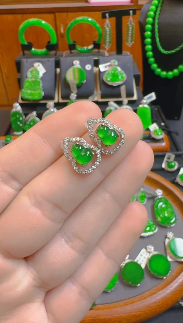 未镶嵌翡翠耳饰天然A货翡翠