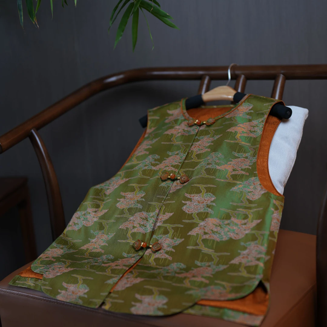 『听晚』新中式满分桑蚕丝夹棉国风马甲HWQ6601