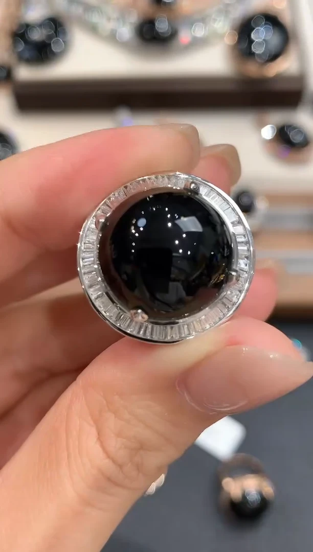 18K金镶嵌戒指翡翠薇*儿q121