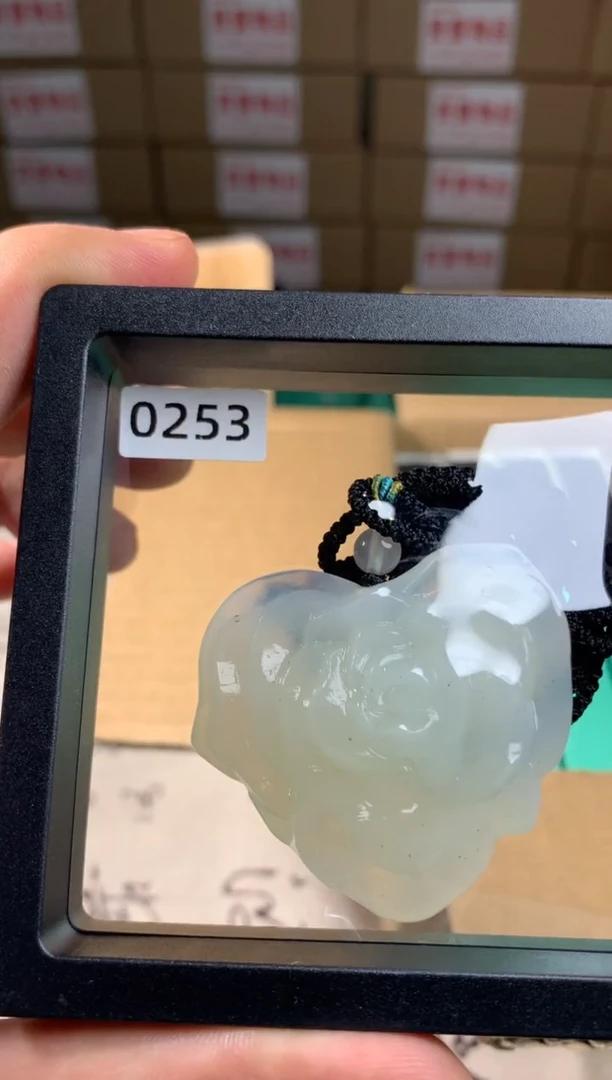 未镶嵌蛇纹石玉颈饰岫玉吊坠 天然岫玉 男女同款 带绳 无盒