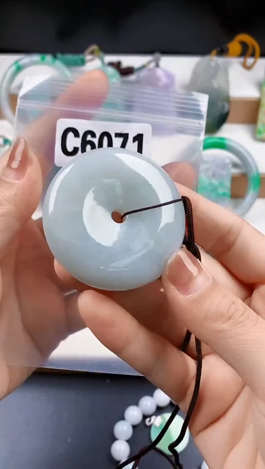 颈饰未镶嵌翡翠天然翡翠吊坠挂件