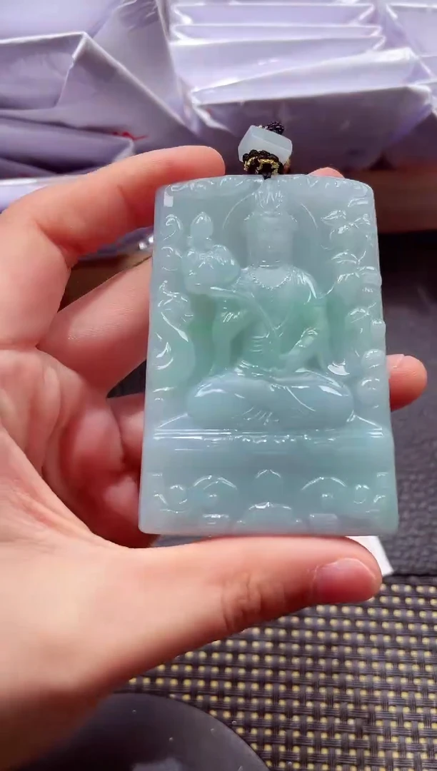 颈饰未镶嵌翡翠 000111