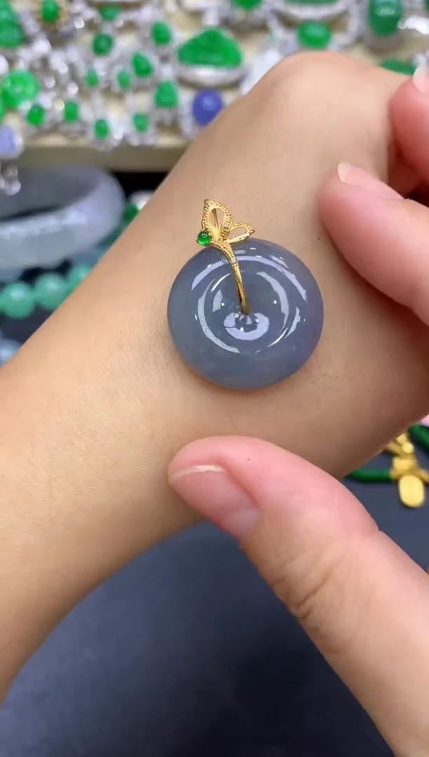 颈饰18K金镶嵌翡翠83-中国好珍宝