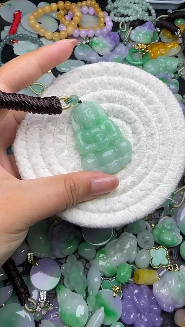 颈饰未镶嵌翡翠缅甸翡翠吊坠